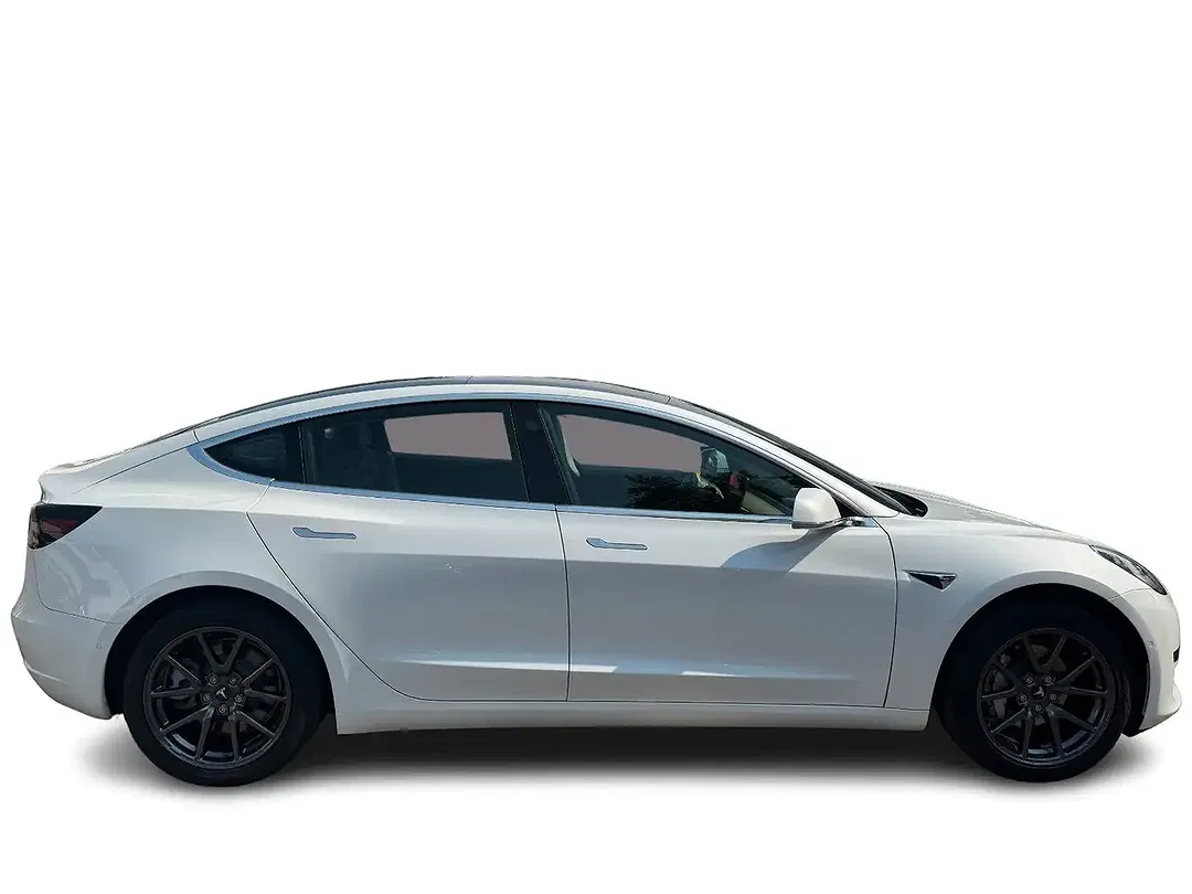 Tesla Model 3 - Thumbnail 5