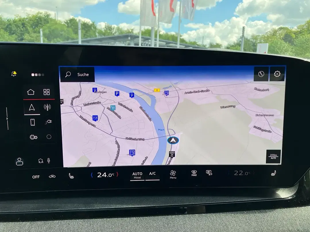 Audi Q6 e-tron - Thumbnail 10