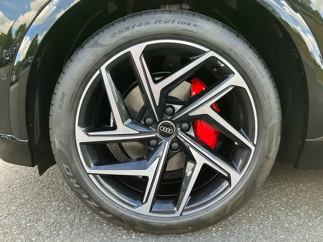 Audi Q6 e-tron - Thumbnail 6