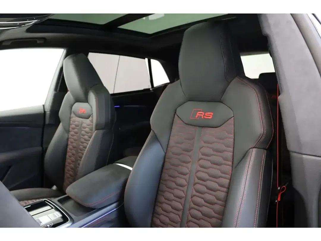 Audi RS Q8 - Thumbnail 9