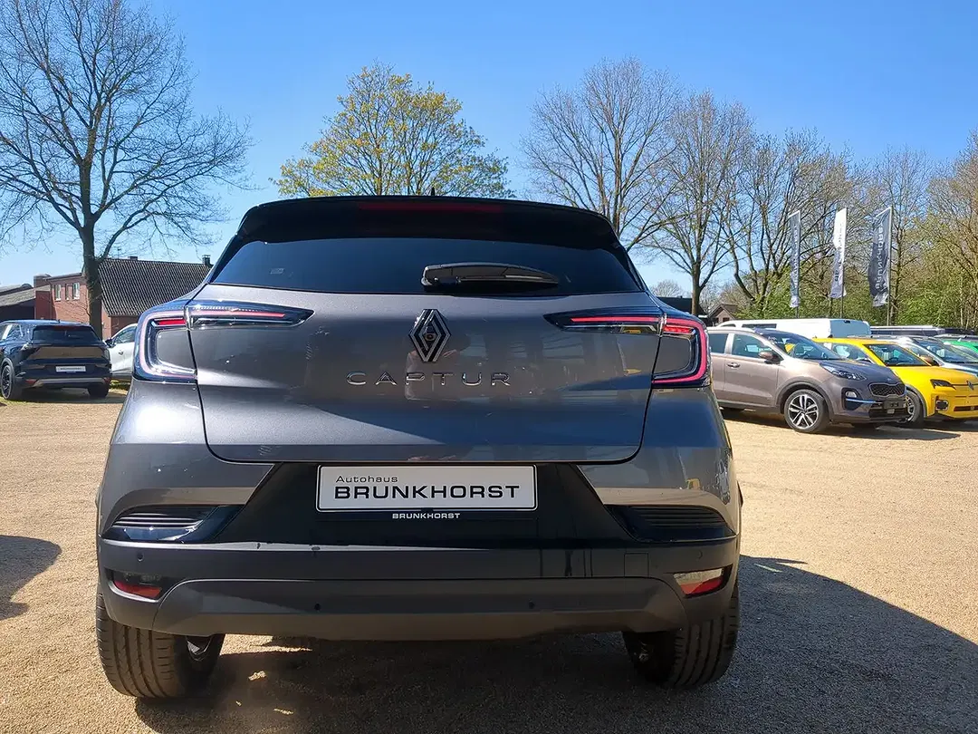 Renault Captur - Thumbnail 2