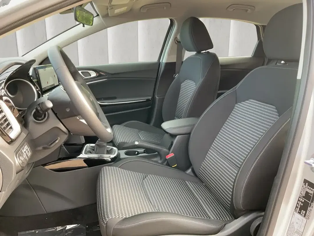 Kia Ceed / cee'd - Thumbnail 8