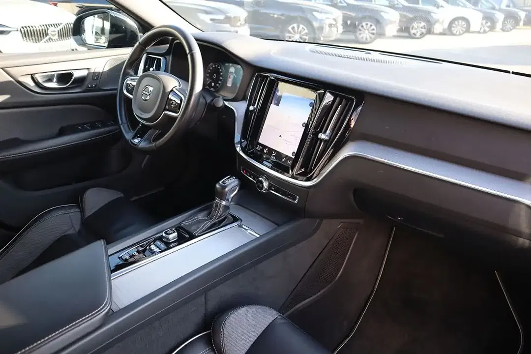 Volvo S60 - Thumbnail 7