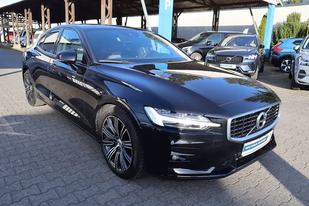 Volvo S60 - Thumbnail 3