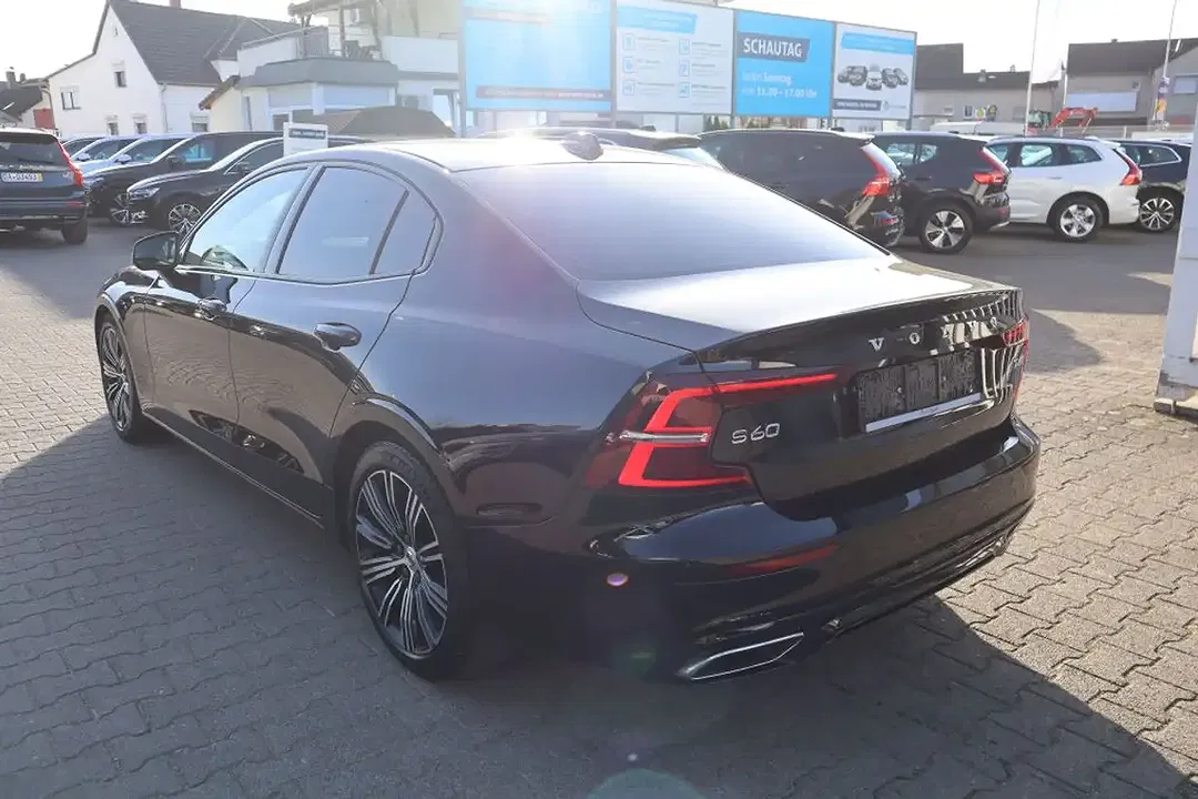 Volvo S60 - Thumbnail 5