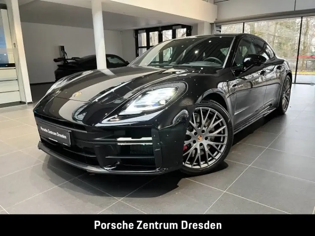 Porsche Panamera - Thumbnail 1