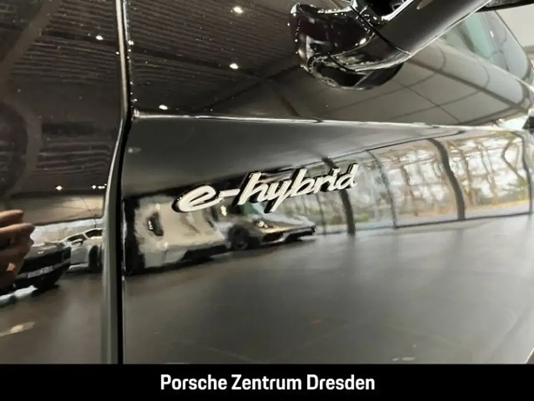 Porsche Panamera - Thumbnail 14