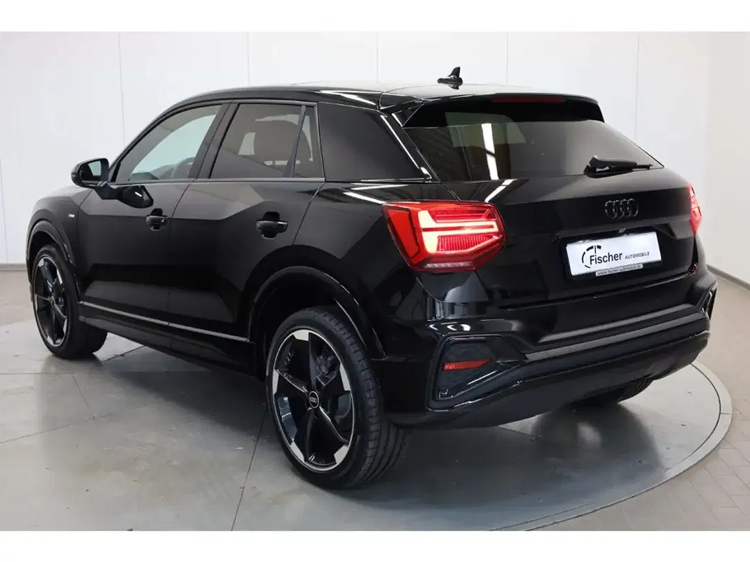 Audi Q2 - Thumbnail 3