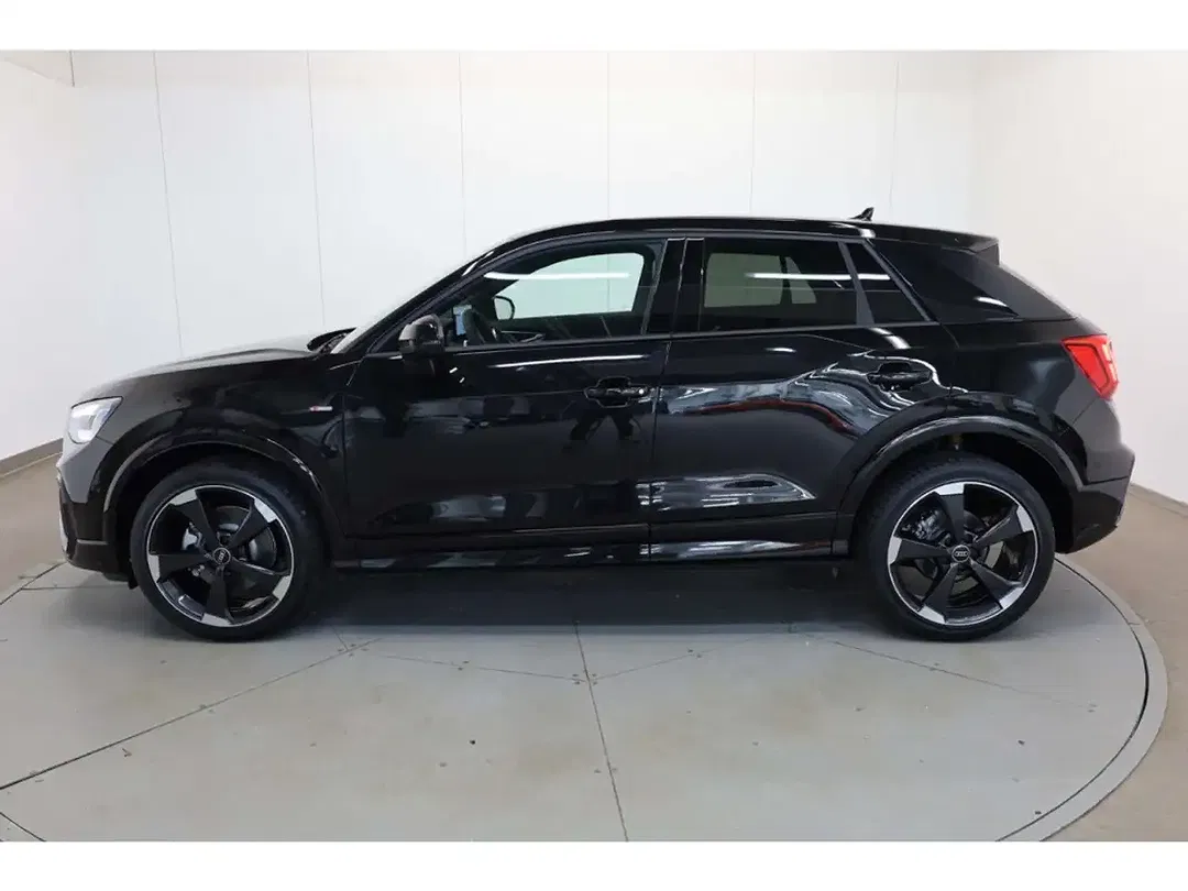 Audi Q2 - Thumbnail 4