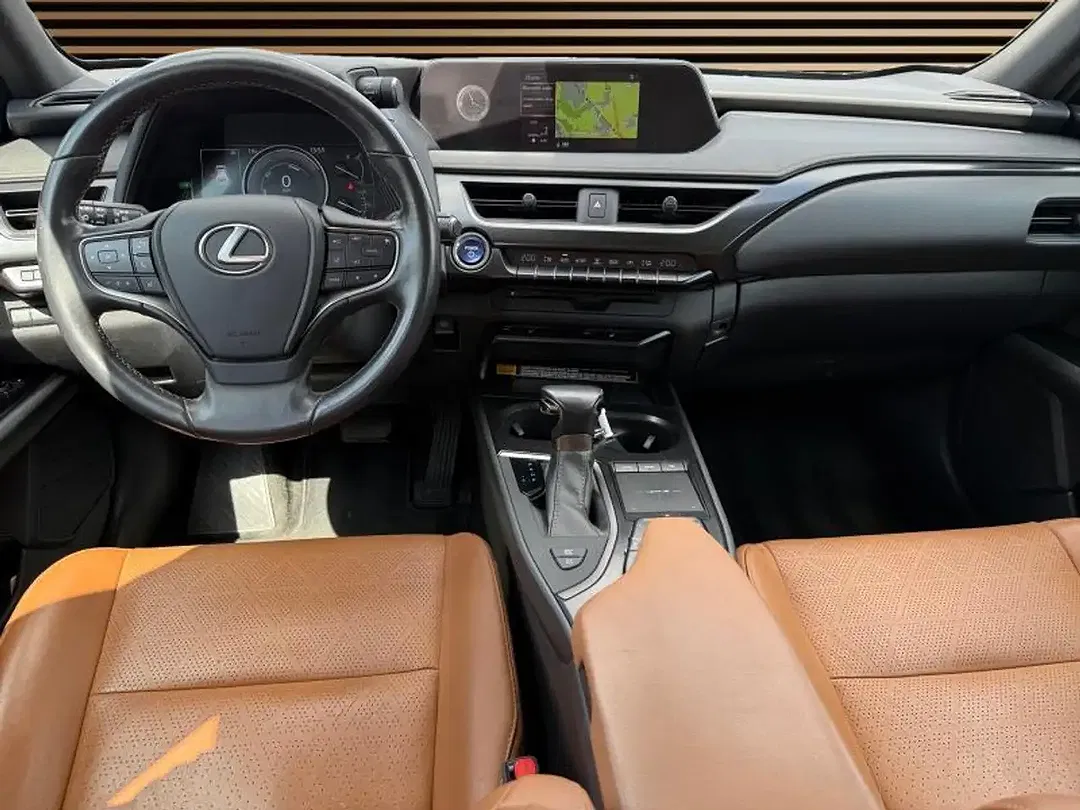 Lexus UX 250h - Thumbnail 13