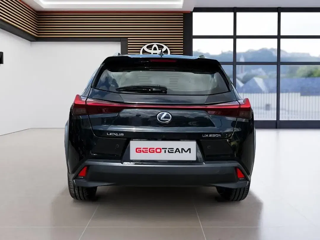 Lexus UX 250h - Thumbnail 5