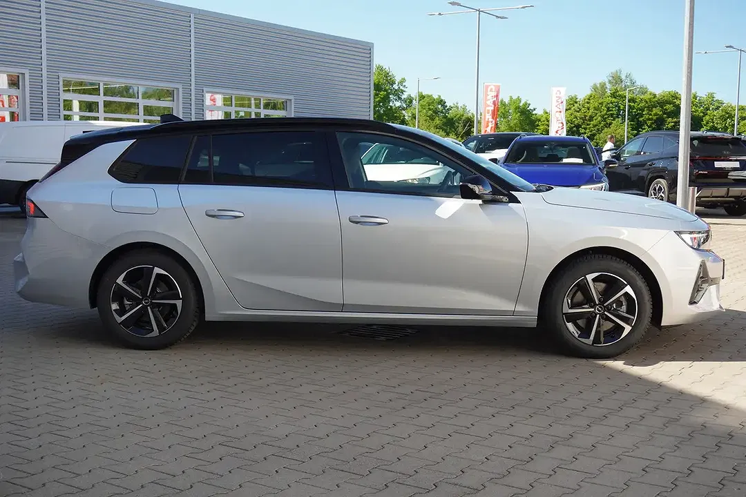 Opel Astra - Thumbnail 4