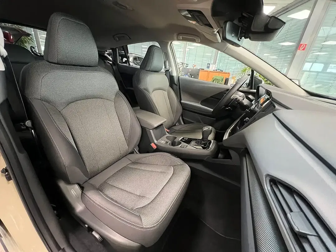 Subaru Crosstrek - Thumbnail 12