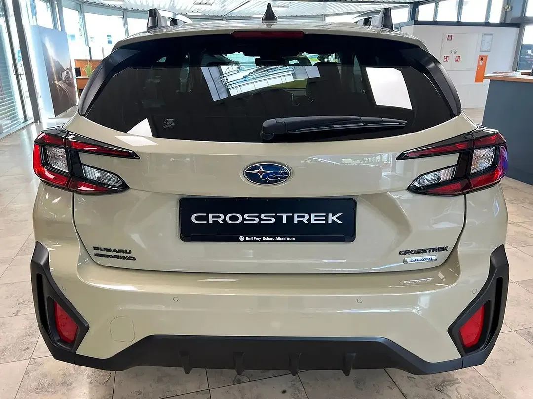 Subaru Crosstrek - Thumbnail 4