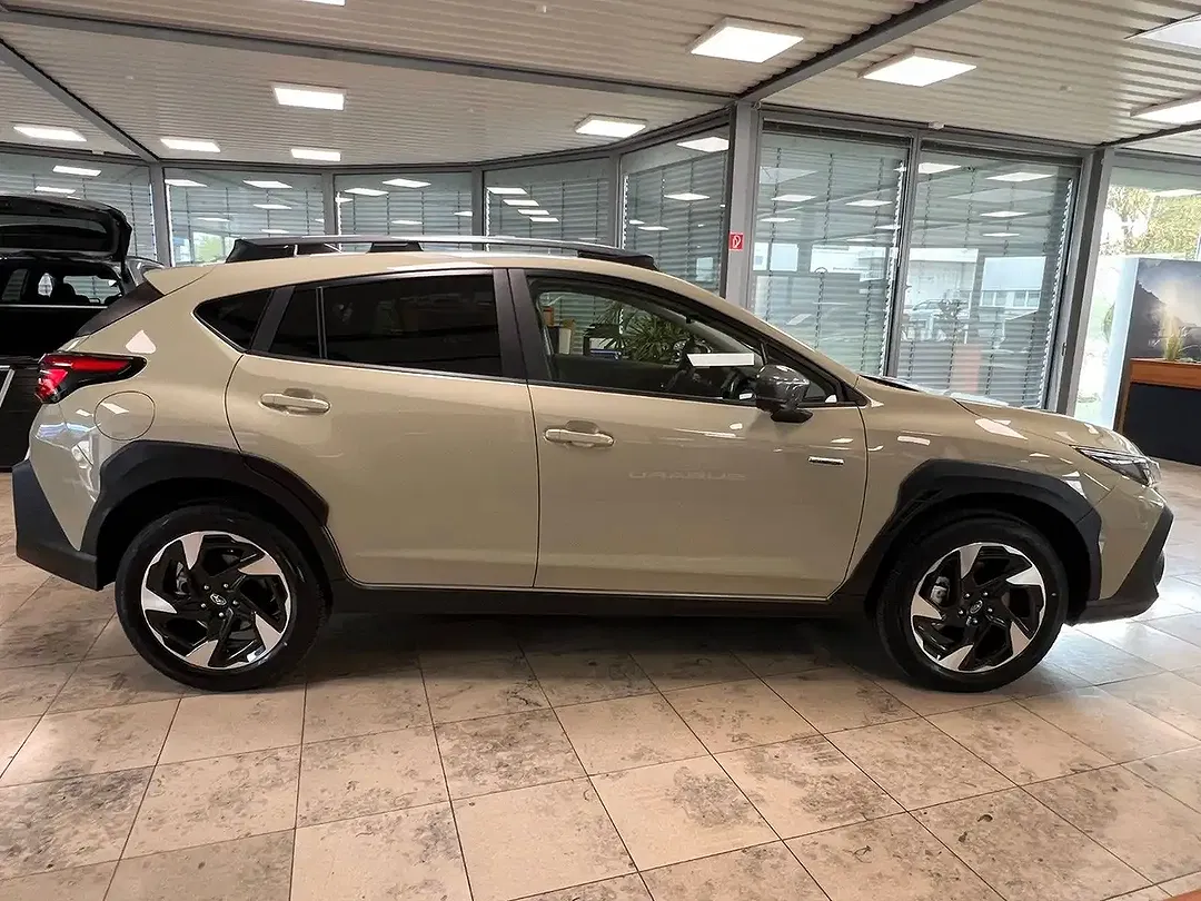 Subaru Crosstrek - Thumbnail 6