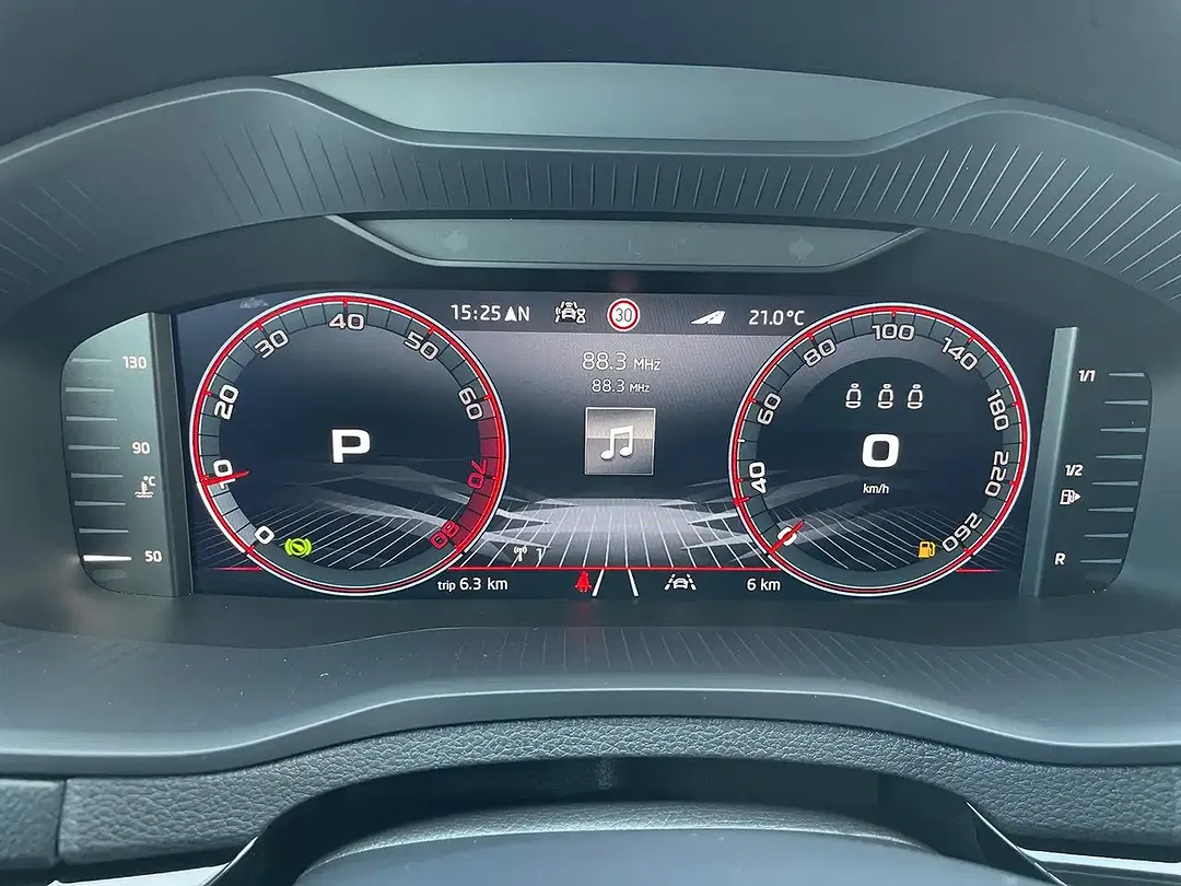 Skoda Karoq - Thumbnail 12