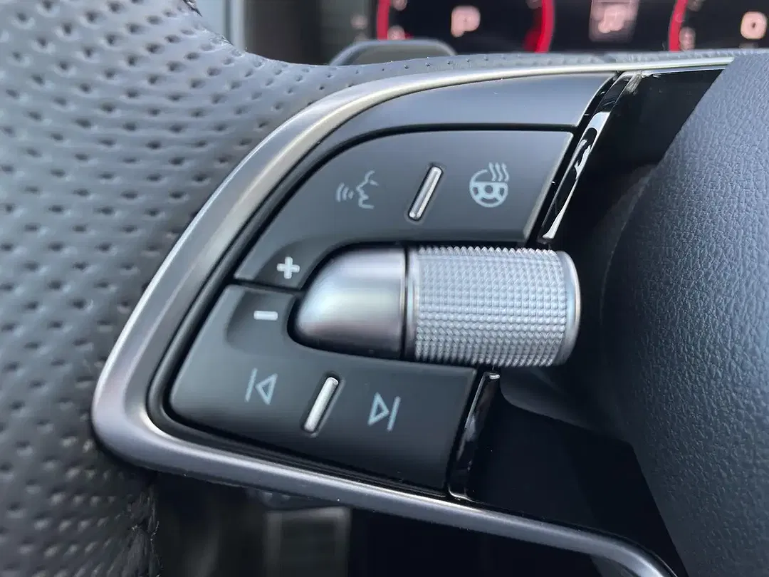 Skoda Karoq - Thumbnail 15