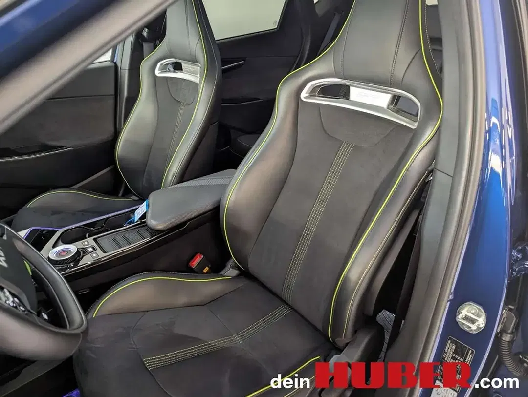 Kia EV6 - Thumbnail 12