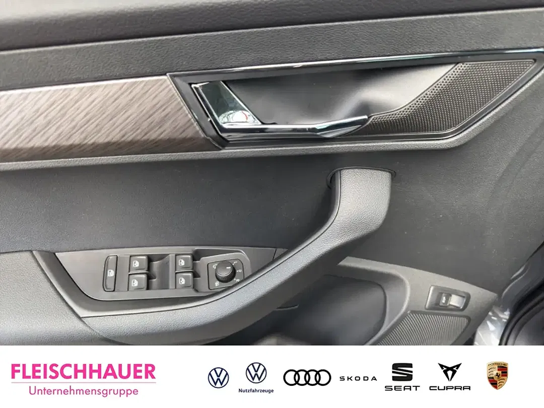 Skoda Karoq - Thumbnail 7