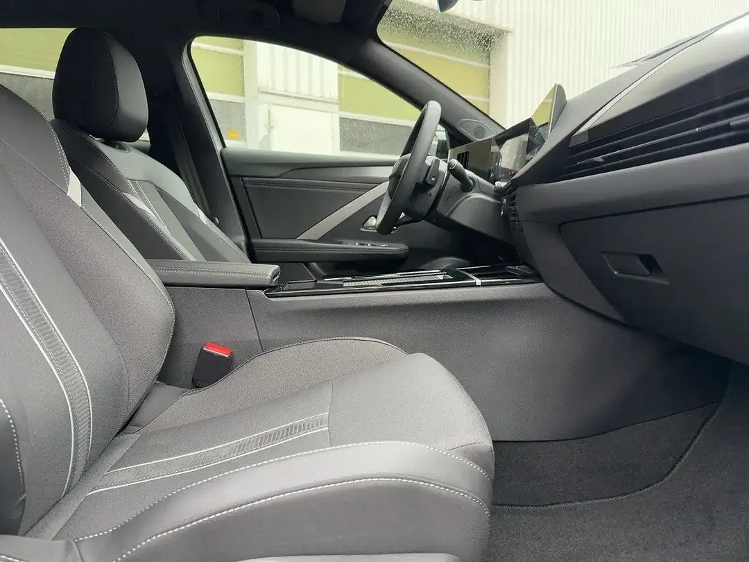 Opel Astra - Thumbnail 5