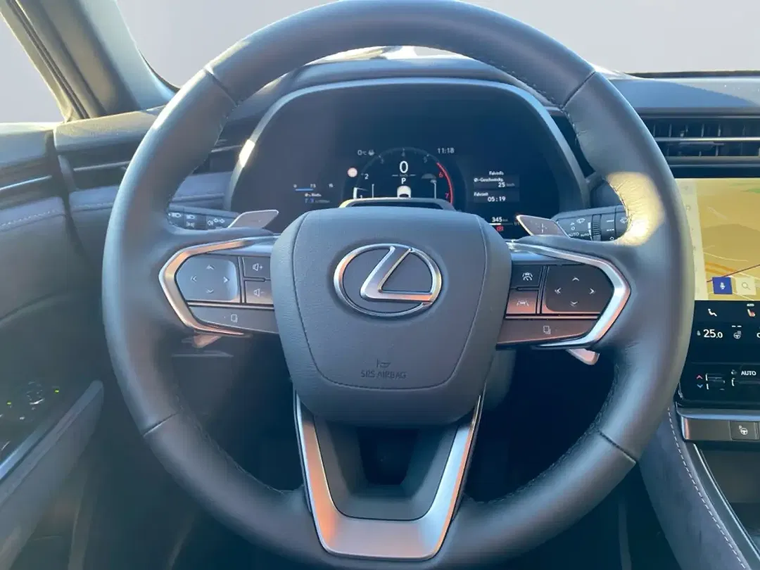 Lexus LBX - Thumbnail 10