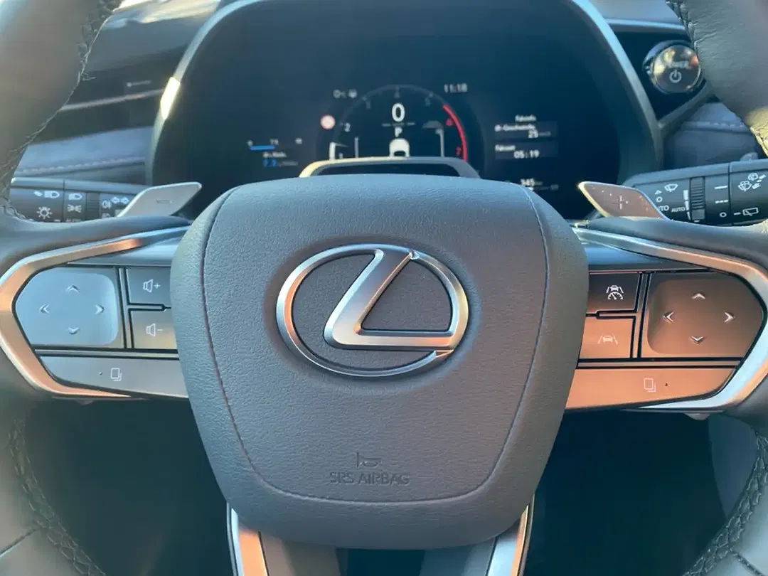Lexus LBX - Thumbnail 11