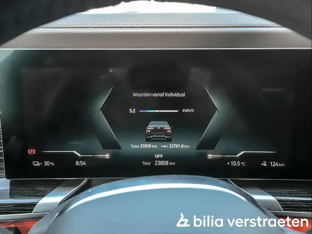 BMW i7 - Thumbnail 10