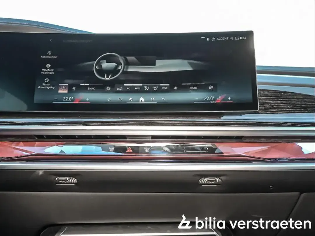 BMW i7 - Thumbnail 12