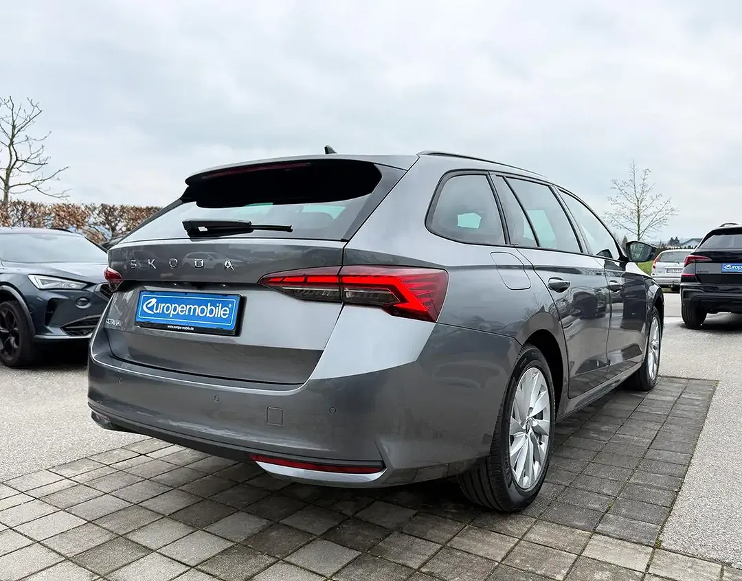 Skoda Octavia - Thumbnail 9