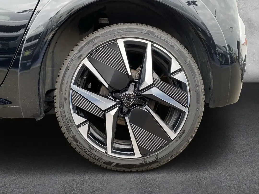 Peugeot 208 - Thumbnail 11