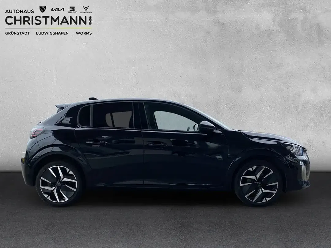 Peugeot 208 - Thumbnail 6