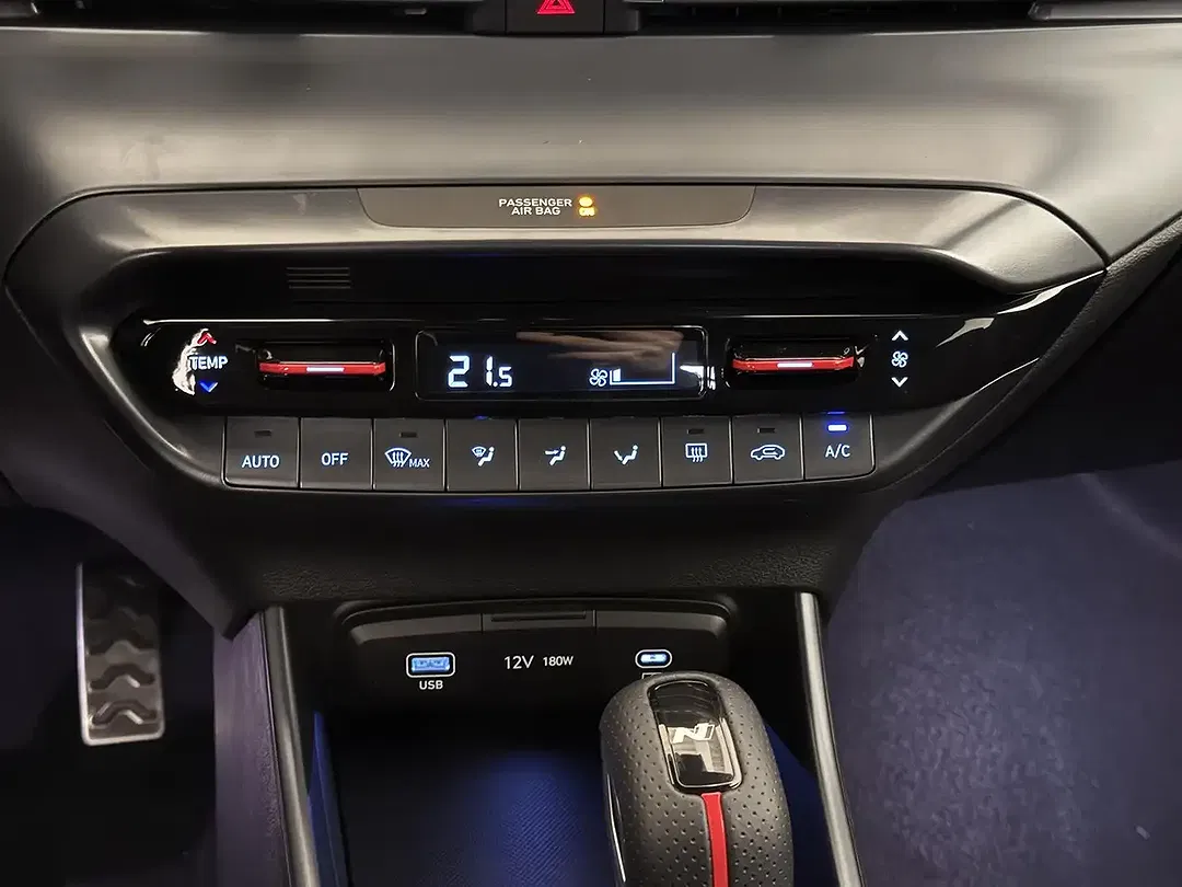 Hyundai i20 - Thumbnail 11