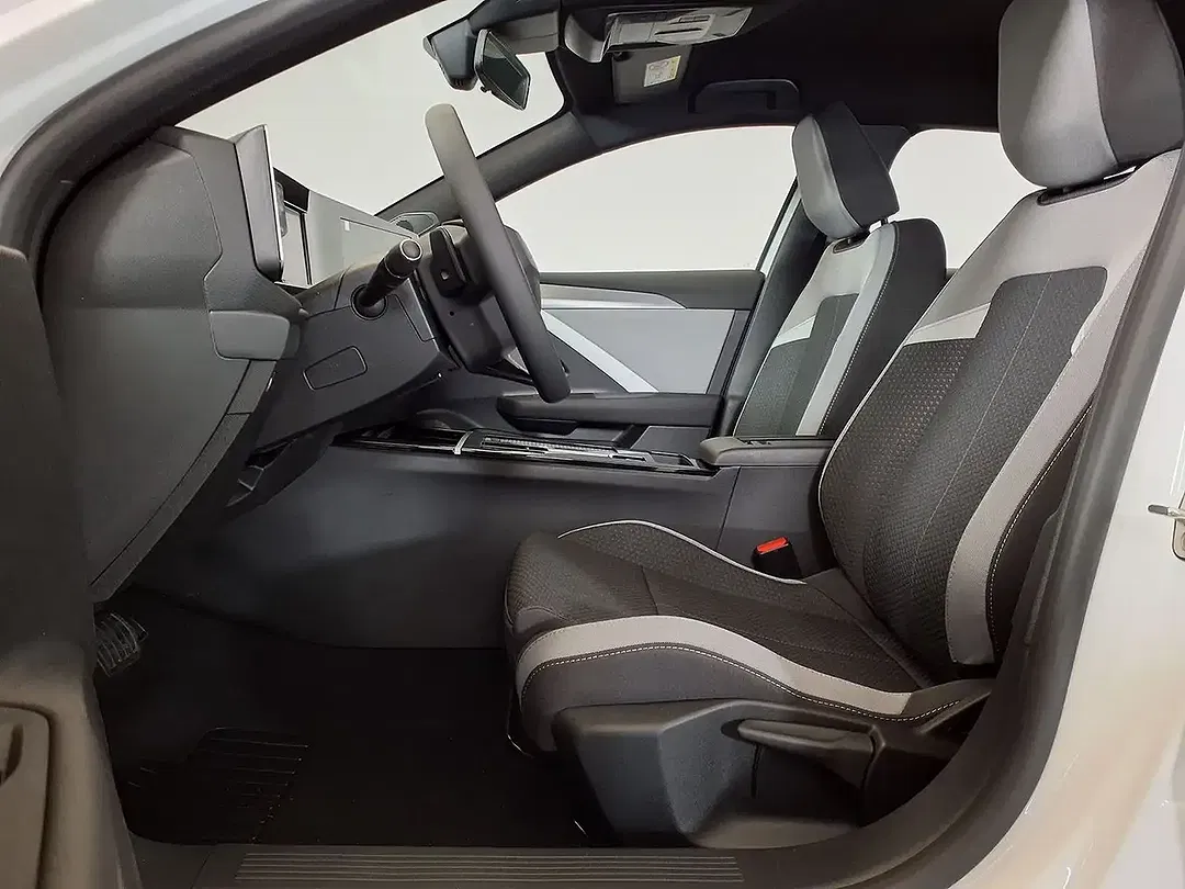 Opel Astra - Thumbnail 9
