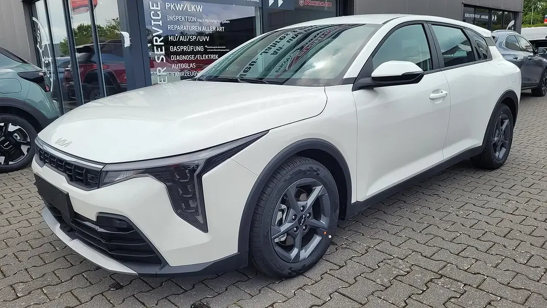 Kia K4 - Afbeelding 1
