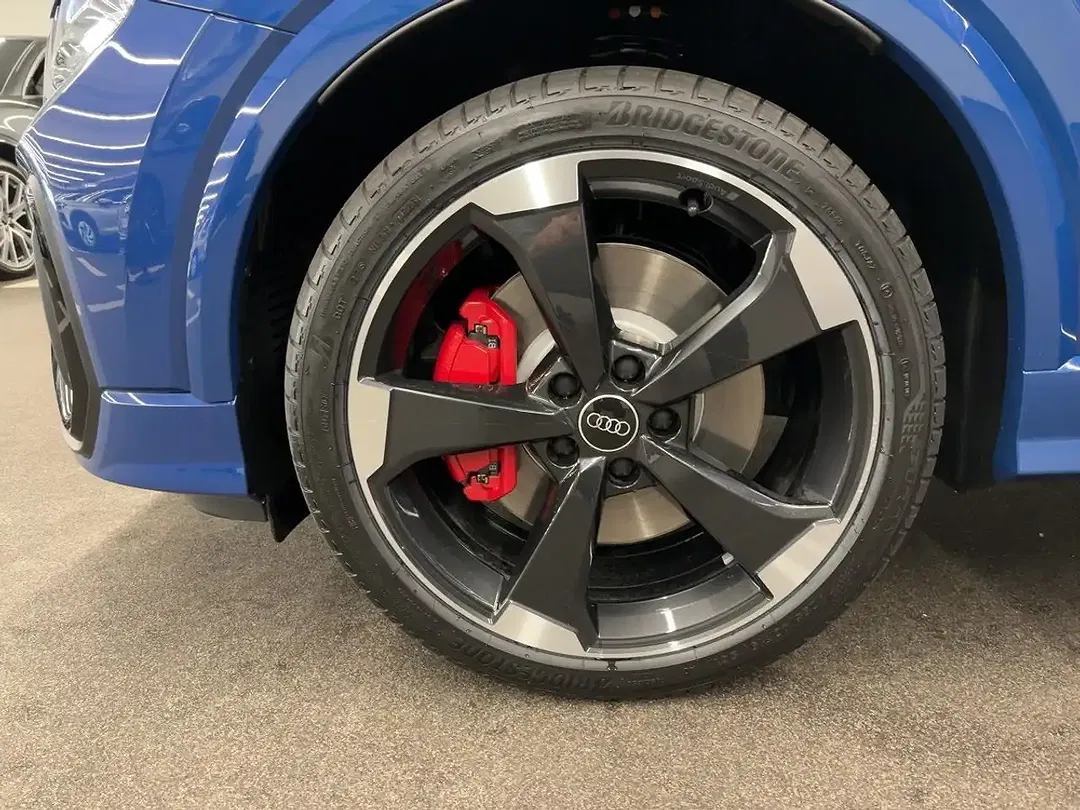 Audi SQ2 - Thumbnail 10