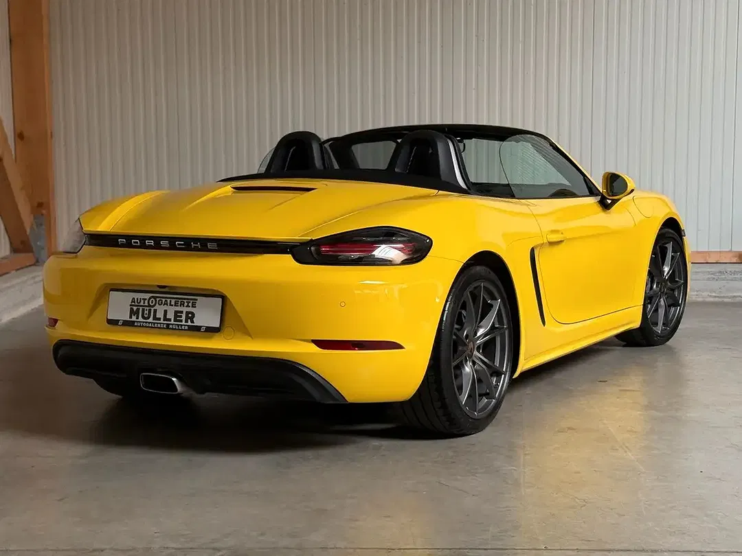 Porsche Boxster - Thumbnail 3