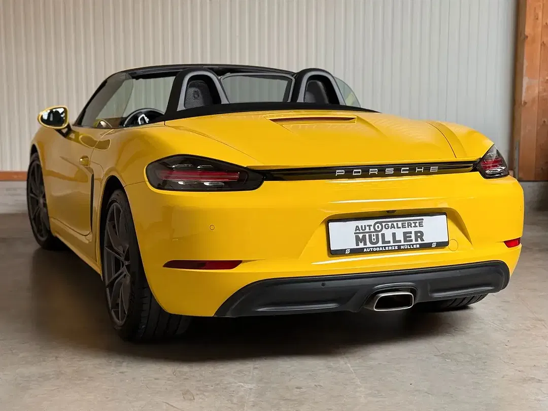 Porsche Boxster - Thumbnail 4