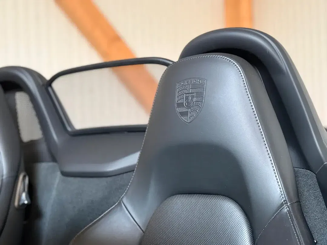 Porsche Boxster - Thumbnail 7