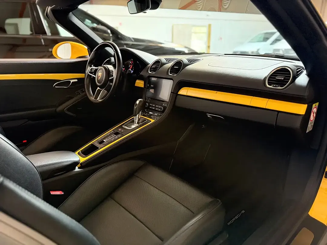 Porsche Boxster - Thumbnail 8