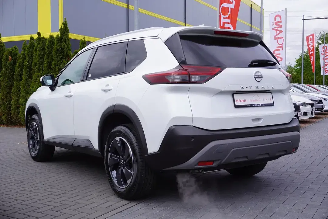 Nissan X-Trail - Thumbnail 2