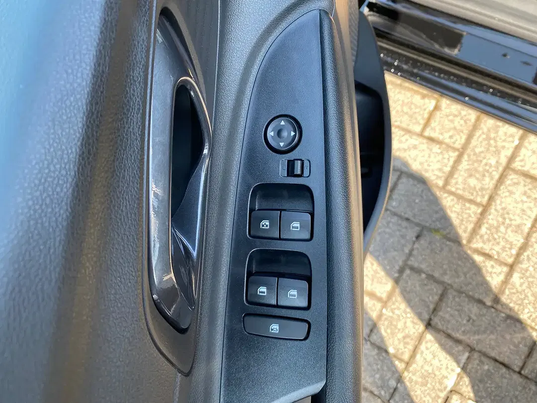 Hyundai i20 - Thumbnail 16