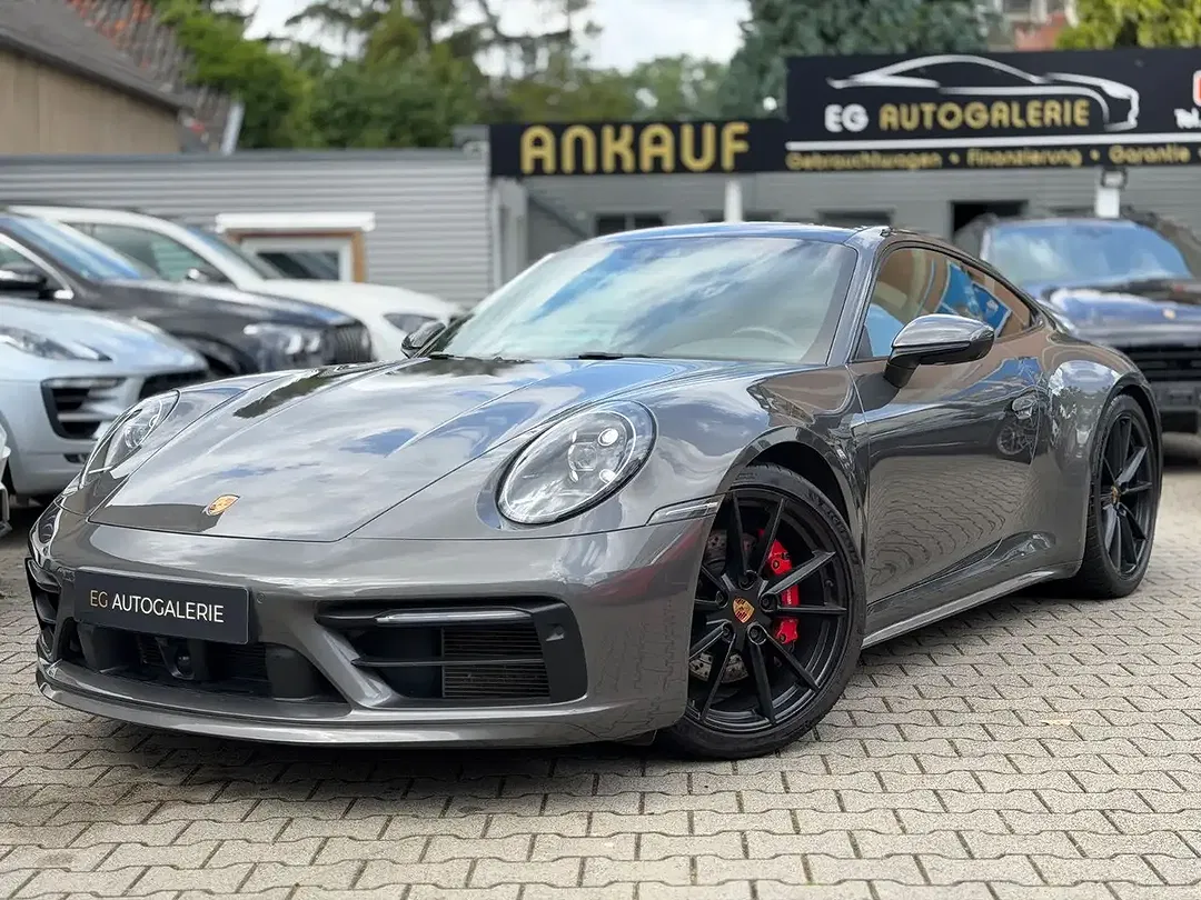 Porsche 992 - Thumbnail 1