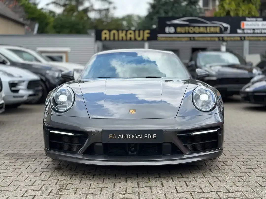 Porsche 992 - Thumbnail 6