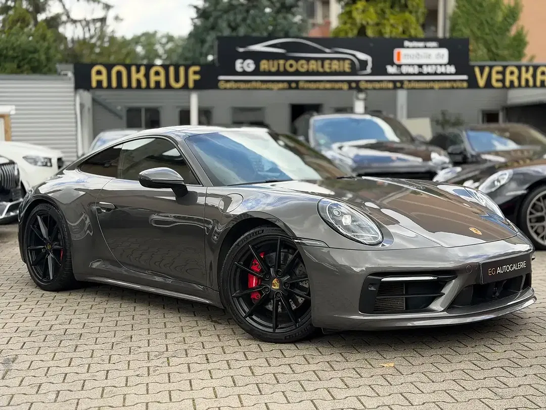 Porsche 992 - Thumbnail 7