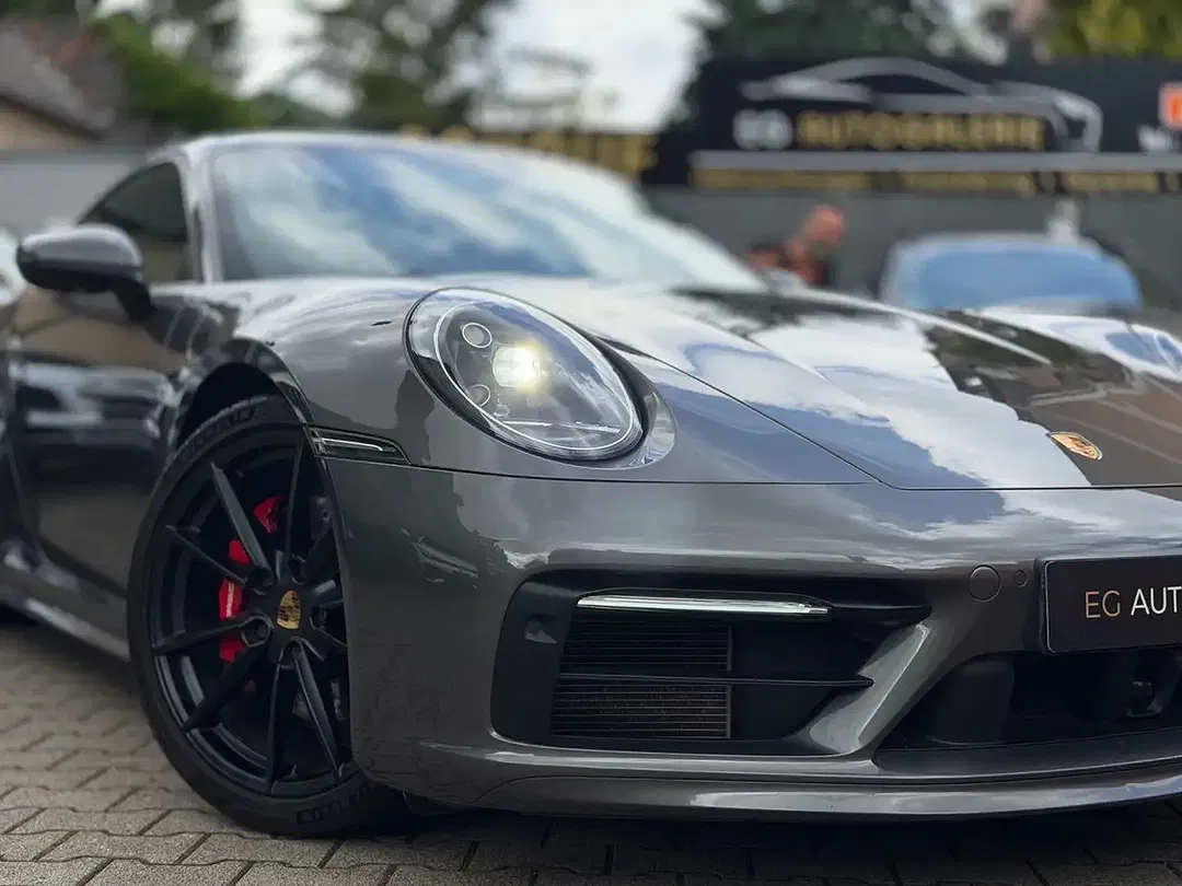 Porsche 992 - Thumbnail 8