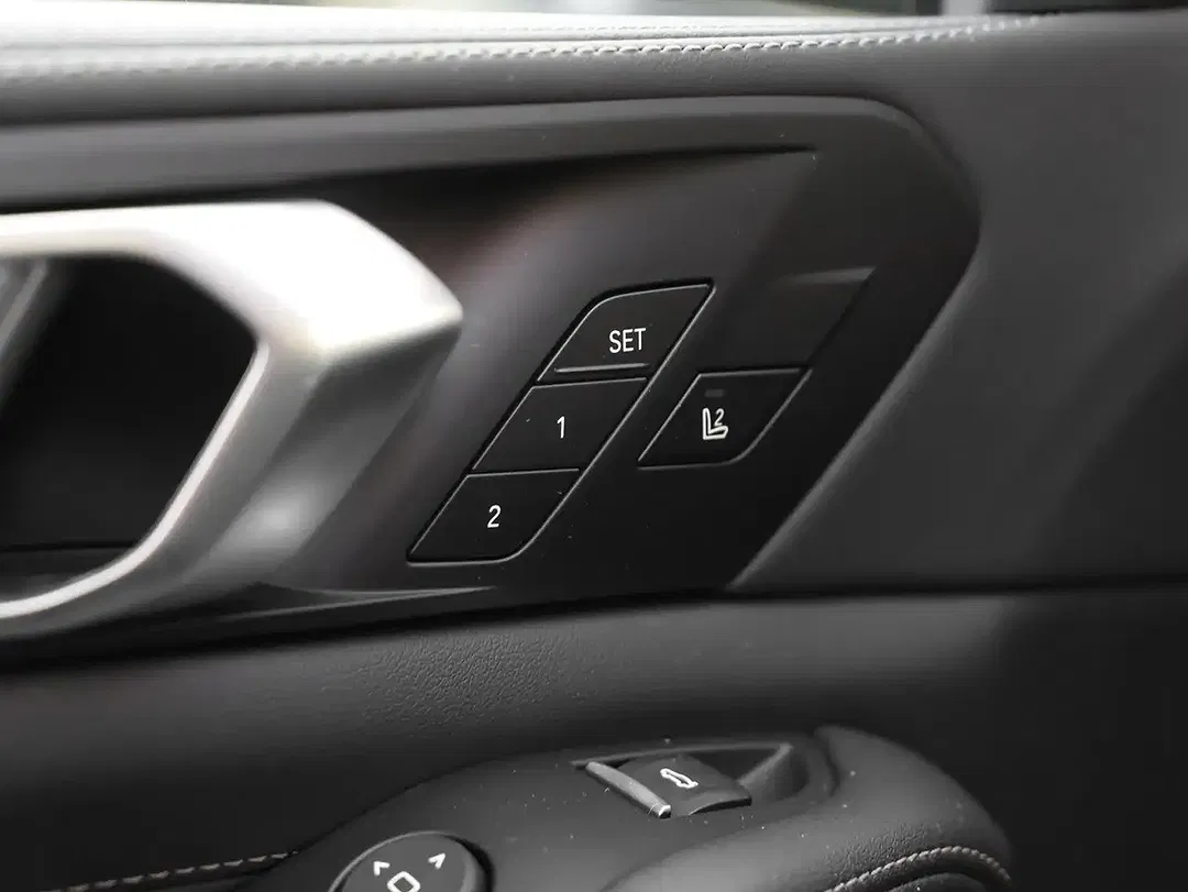 BMW X5 - Thumbnail 8