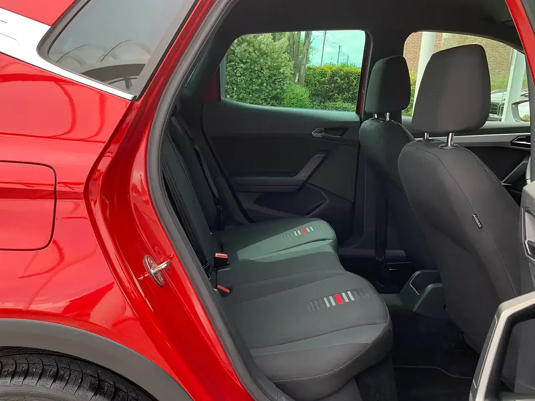 SEAT Arona - Thumbnail 13
