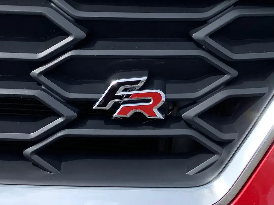 SEAT Arona - Thumbnail 4