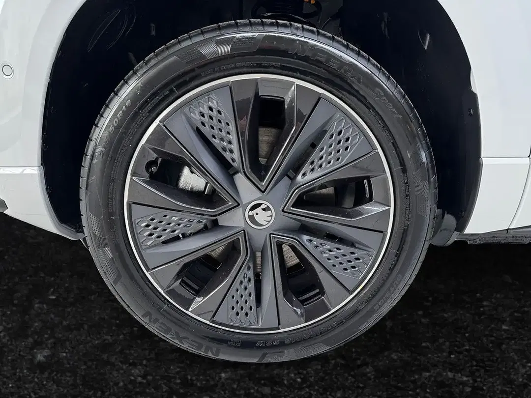 Skoda Karoq - Thumbnail 13