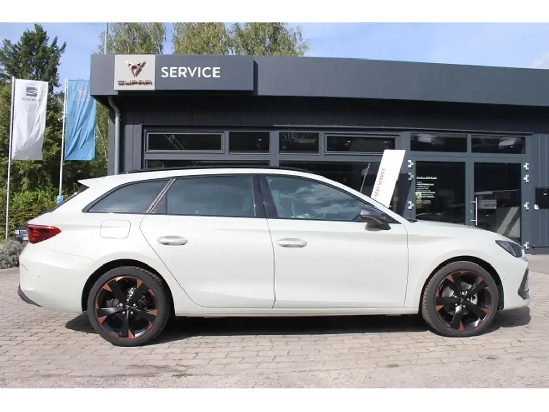 CUPRA Leon - Thumbnail 1